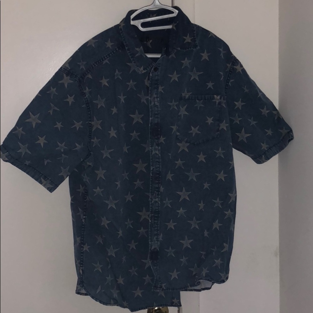 Star Short Sleeve Button Down